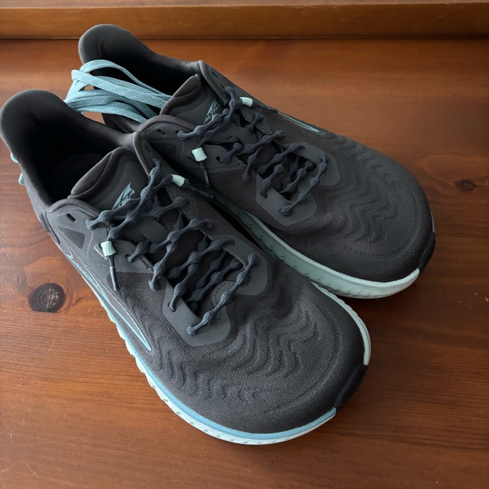 Altra Torin 7- women’s size 9